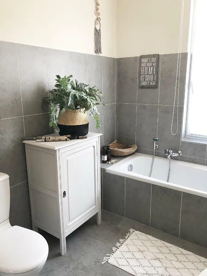 Villa Rowan Остенде 0*,